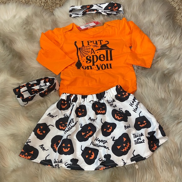 KIDS SIZE (18-24M) 4 PIECE HALLOWEEN 🎃 👻 OUTFIT - Picture 3 of 3